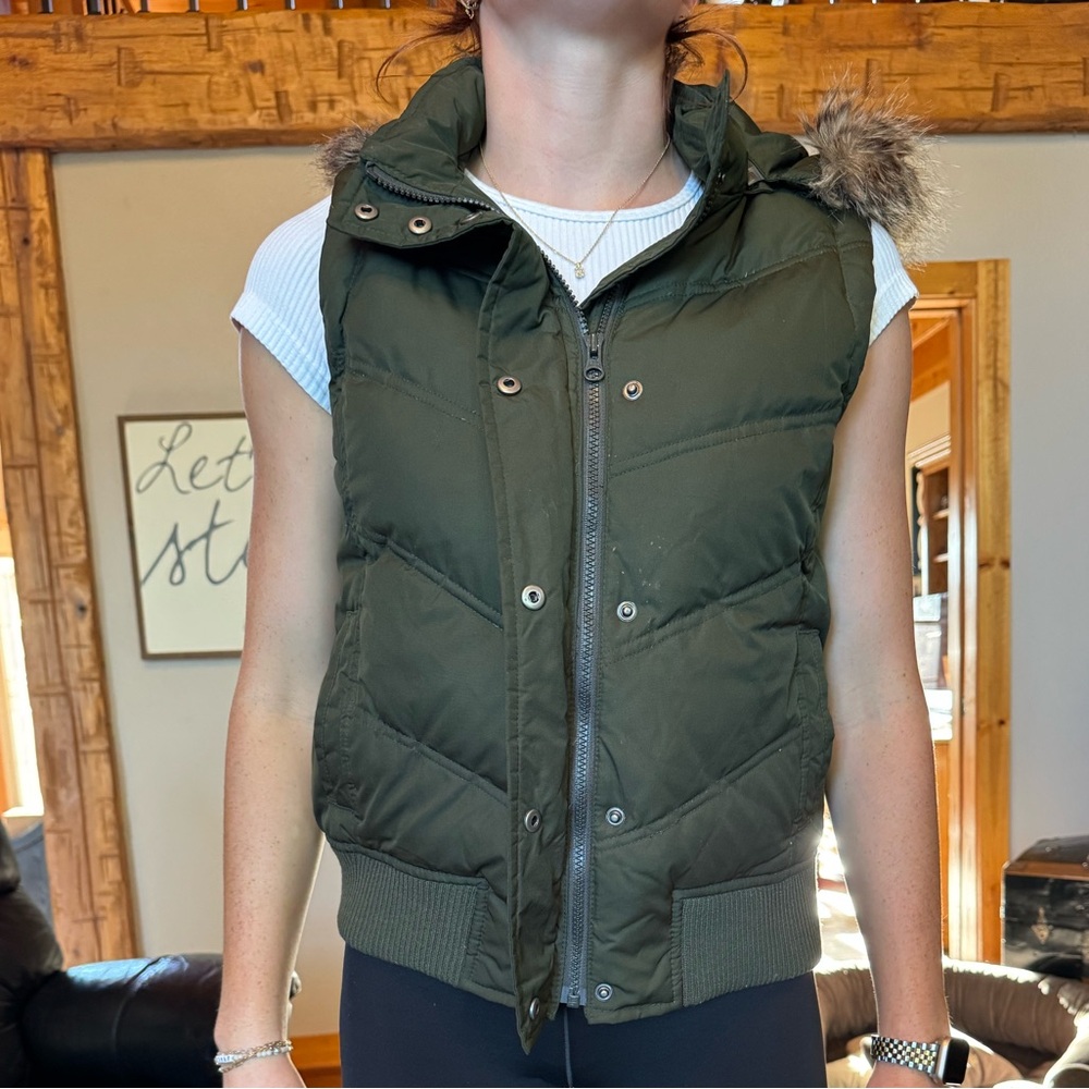 Green GAP vest medium